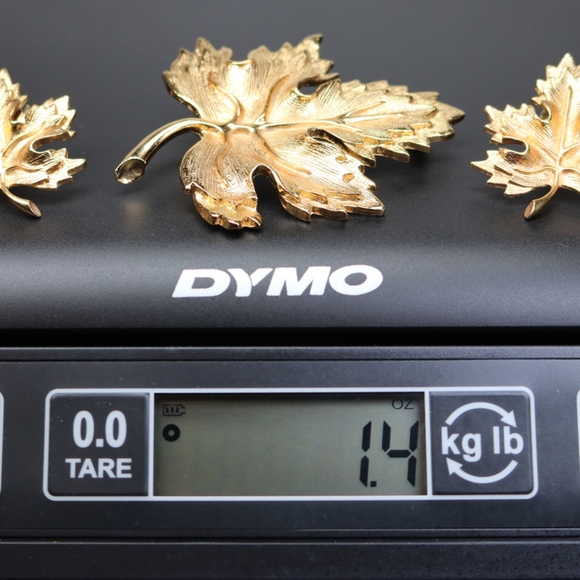 π VINTAGE GLITTERING GOLD MAPLE LEAF PARURE π - Picture 7 of 8